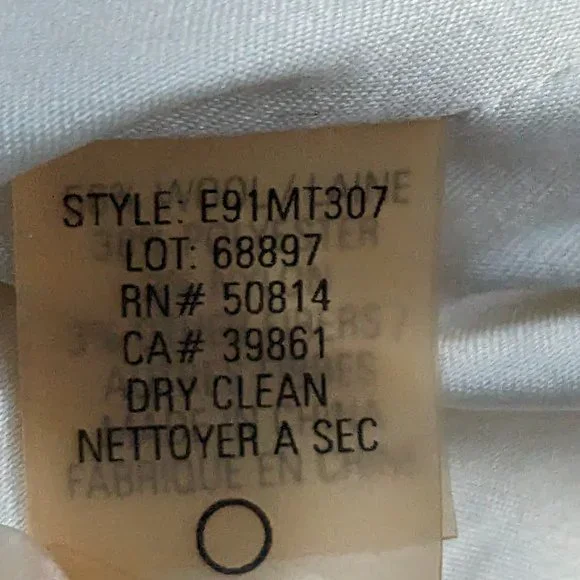 Elie Tahari Dual-layer Formal Skirt, Black cutout fabric and silky Pearl lining - Picture 7 of 12